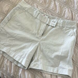 Vineyard vines 3 1/2 inch shorts